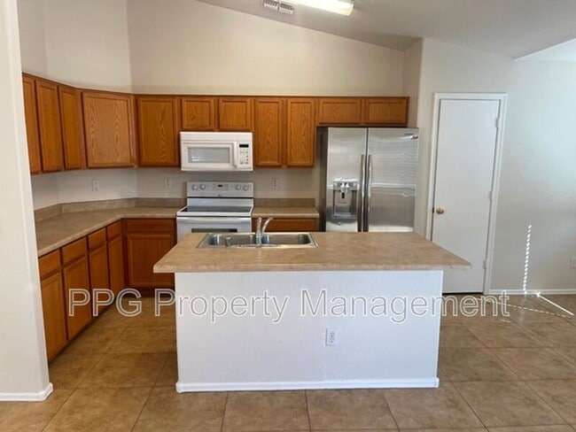 Building Photo - 8409 W Payson Rd