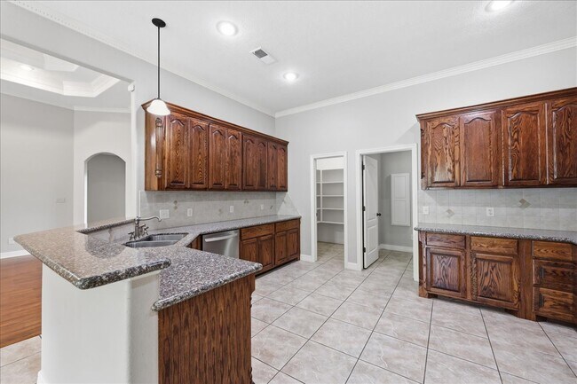 Foto del edificio - 102 Remington Cir