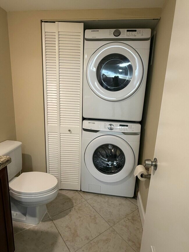 Foto del edificio - 2407 24th Ln