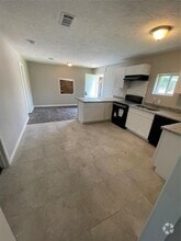 Building Photo - 5006 Ridgeway Dr