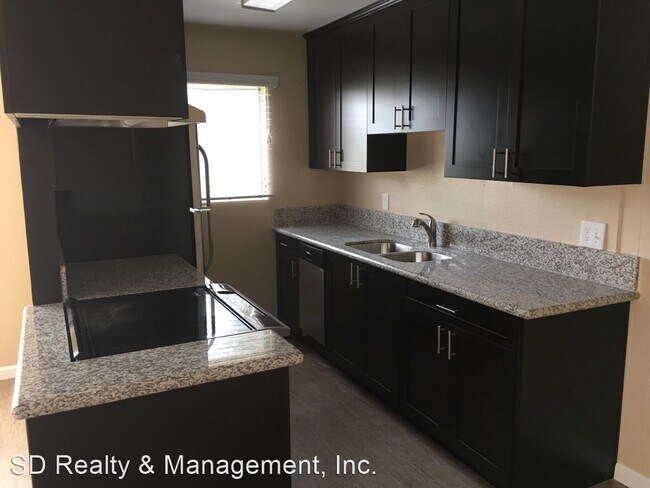 Building Photo - 2 br, 1.5 bath House - 8180 Vincetta Drive 8