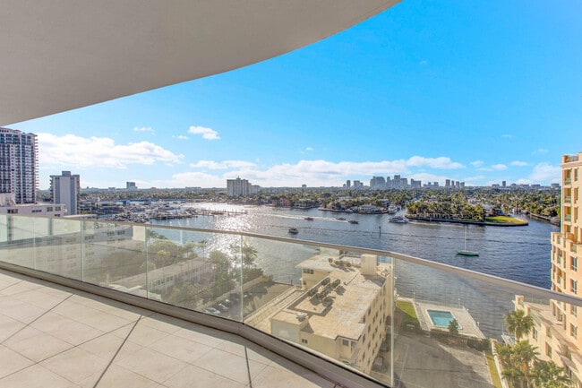 Building Photo - 153 N Seabreeze Blvd