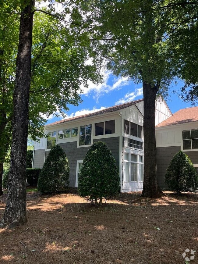 Building Photo - 767 Southwest Dr
