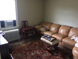 Primary Photo - 817 Underhill Ave