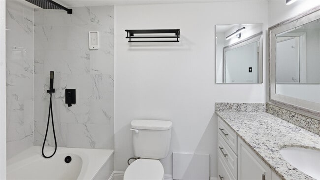 Building Photo - 23048 Oxford Pl