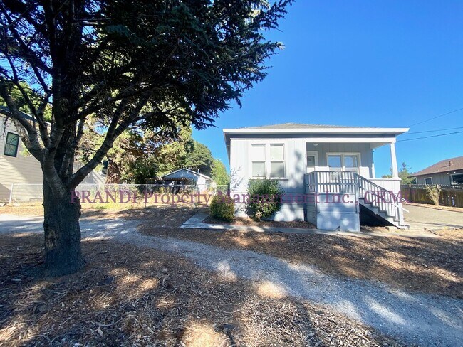 Building Photo - Charming 3-Bedroom Penngrove Home just ste...