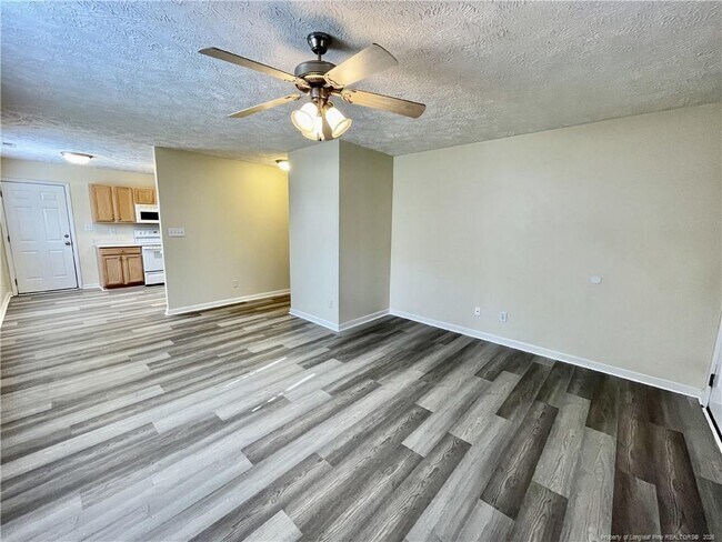 Building Photo - 3721 Betts Dr