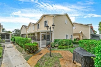 Building Photo - 338 Waterside Dr