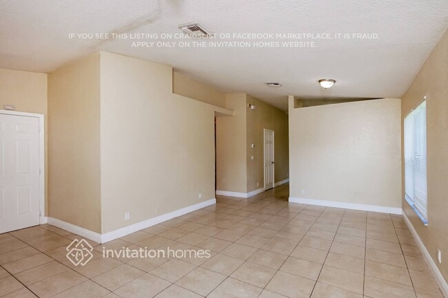 Building Photo - 5703 Fletcher St