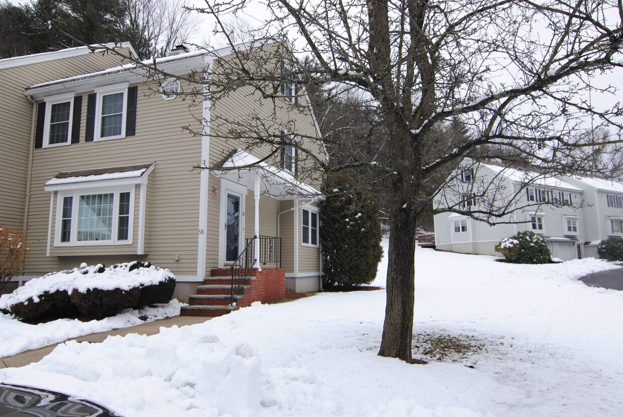 Primary Photo - 58 Stillwater Dr
