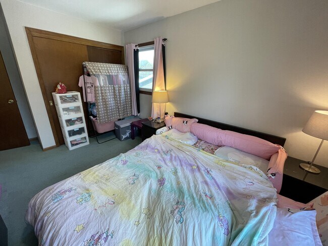 Foto del edificio - 1708 Howlett Ln