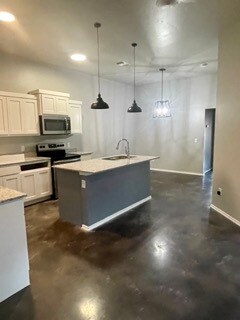 Building Photo - 932 Coles Creek