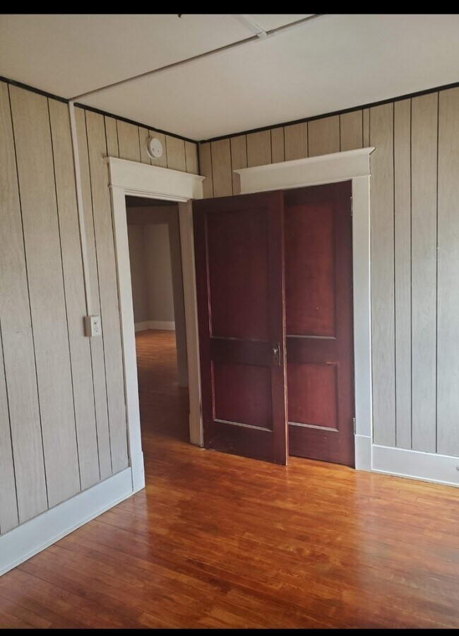 Dormitorio - 436 Worden St SE
