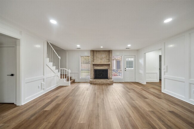 Foto del edificio - 3518 Cave Springs Dr