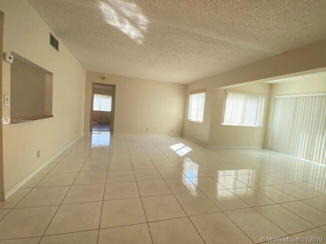 Foto del edificio - 4991 Sable Pine Cir