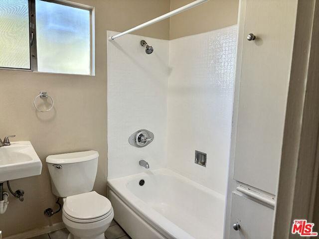 Foto principal - 16312 Itasca St