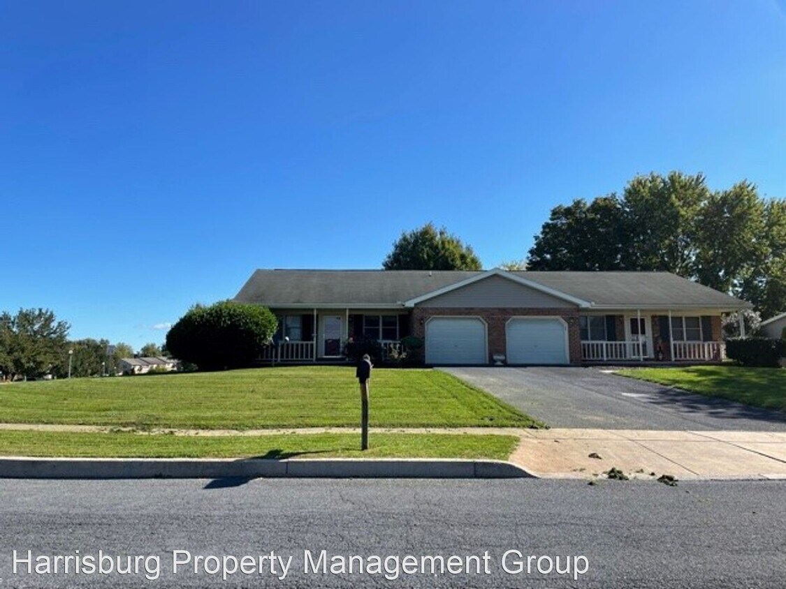 Primary Photo - 2 br, 1.5 bath House - 1390 Woodridge Dr