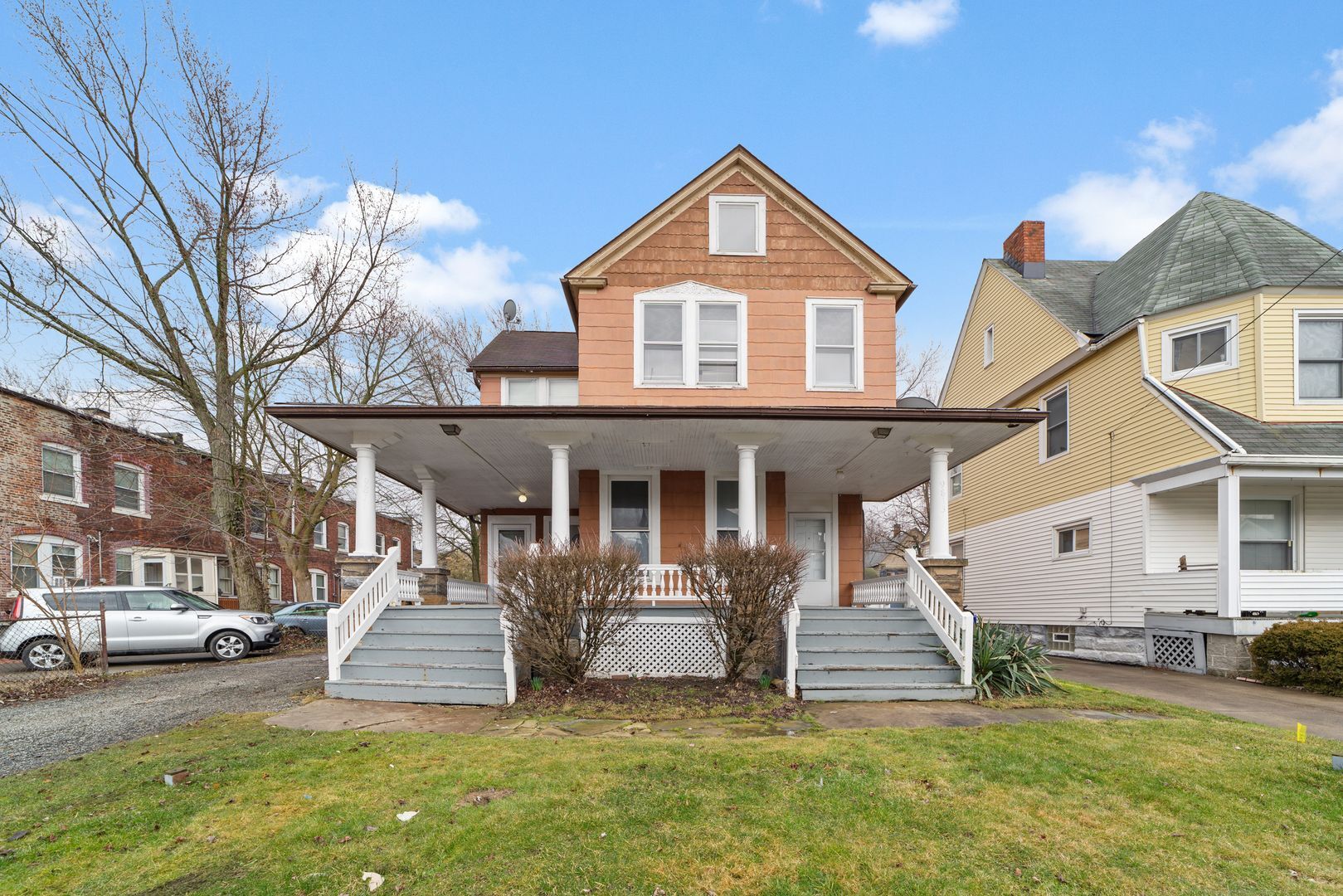 9811 Marietta Ave Cleveland, OH 44102 – photo 1