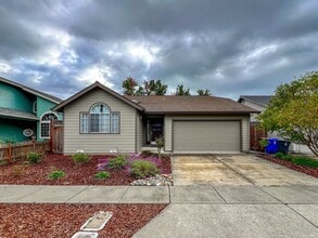 Building Photo - 37 Sage Way