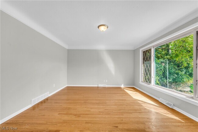 Foto del edificio - 12425 Crest Ave