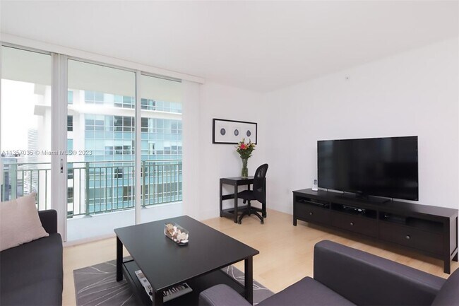 Foto del edificio - 1155 Brickell Bay Dr