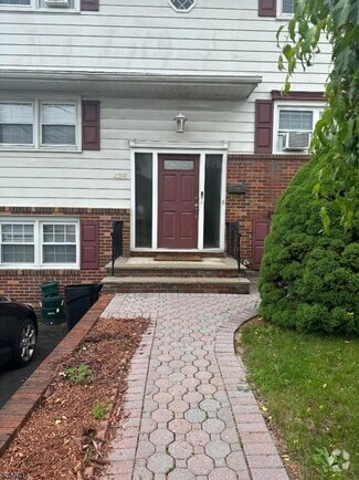 Building Photo - 436 N Taylor Ave