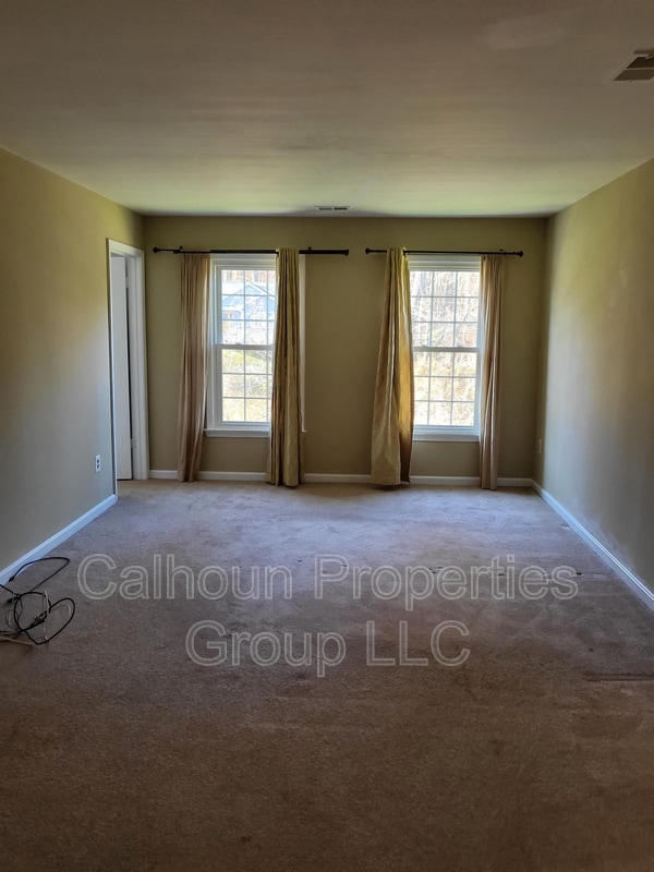 Building Photo - 13902 Heatherstone Dr