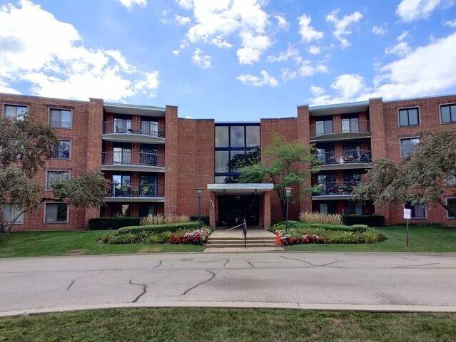 Foto del edificio - 1415 E Central Rd