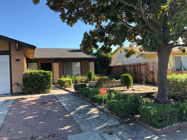 Foto del edificio - Single Story Home in North Vallejo