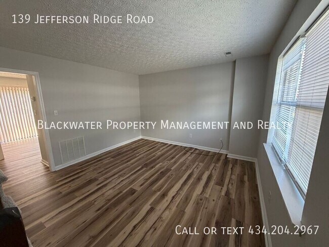 Building Photo - 139 Jefferson Ridge Rd