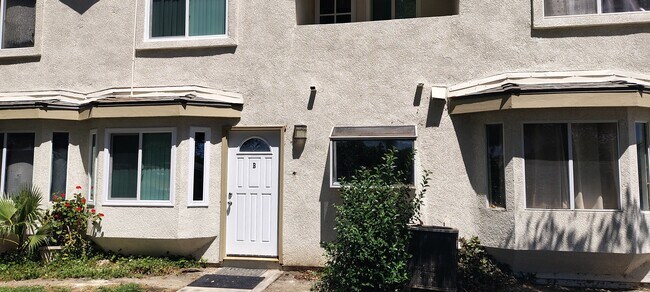 Building Photo - 1425 S White Ave