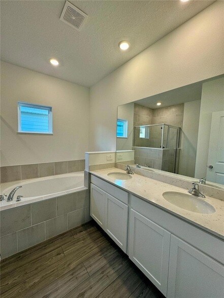 Building Photo - 6688 SW 89th Loop