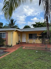 Building Photo - 1450 NW 20th Ct