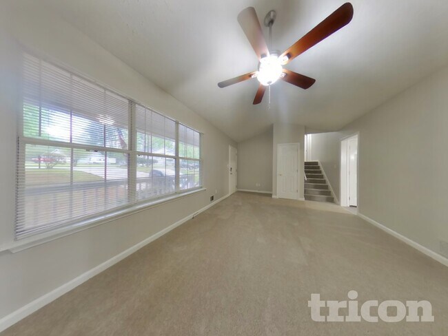 Building Photo - 3 King James Dr