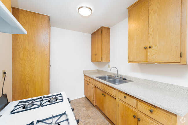 1BR, 1BA - 600SF - Bowles Apts