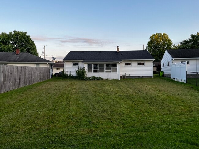 Building Photo - 416 Lemae St