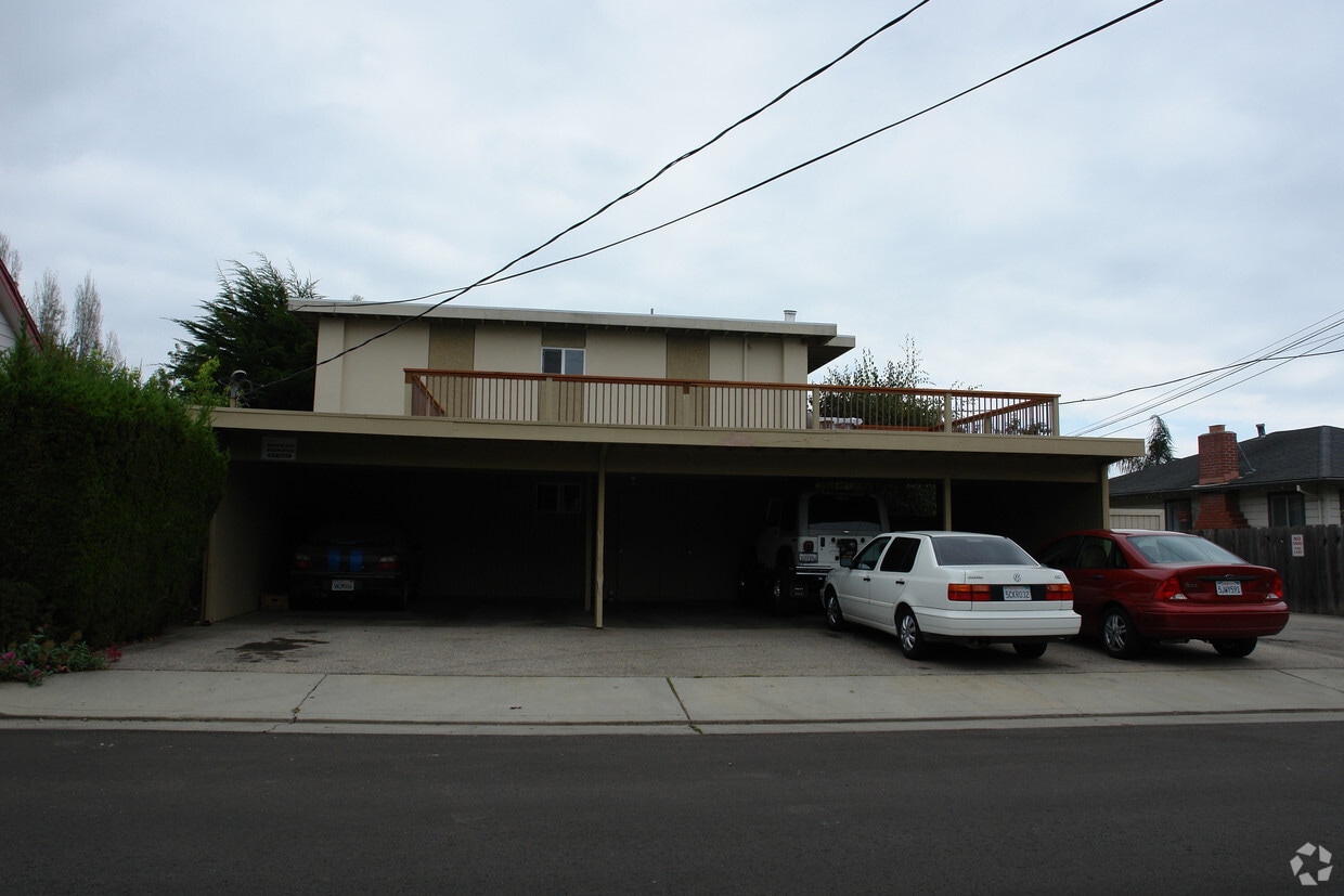 Building Photo - 1880 46th Ave
