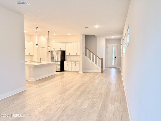 Building Photo - 10065 Element Rd