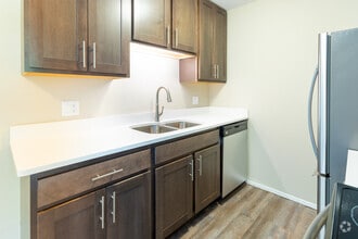 2 BR, 1 BA - The Hemingway - Shoreview Apartments