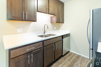 2 BR, 1 BA - The Hemingway - Shoreview Apartments