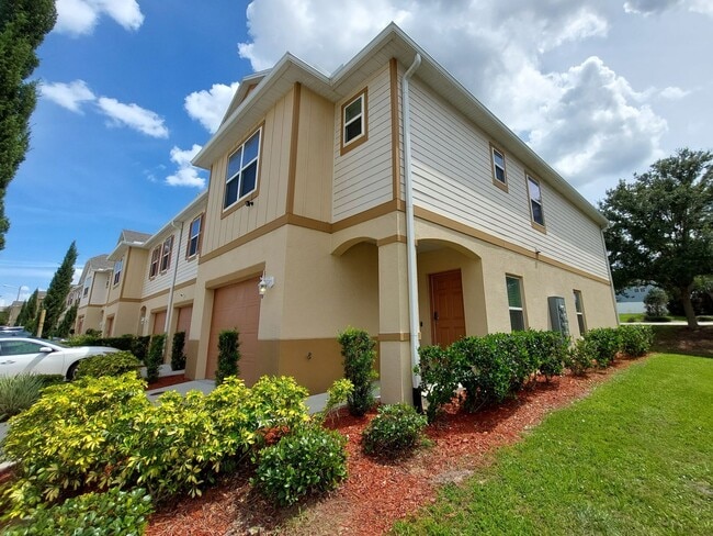 Building Photo - COMING SOON! Beautiful 3 Bedroom 2 1/2 Bat...