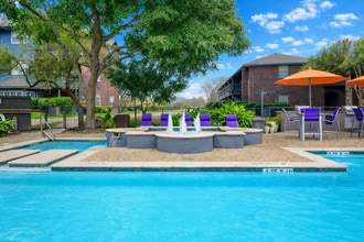 Building Photo - Alon at Castle Hills