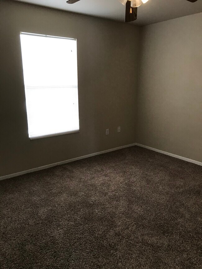 2245 Bex St Unit B, Las Cruces, NM 88005 Apartments in Las Cruces, NM