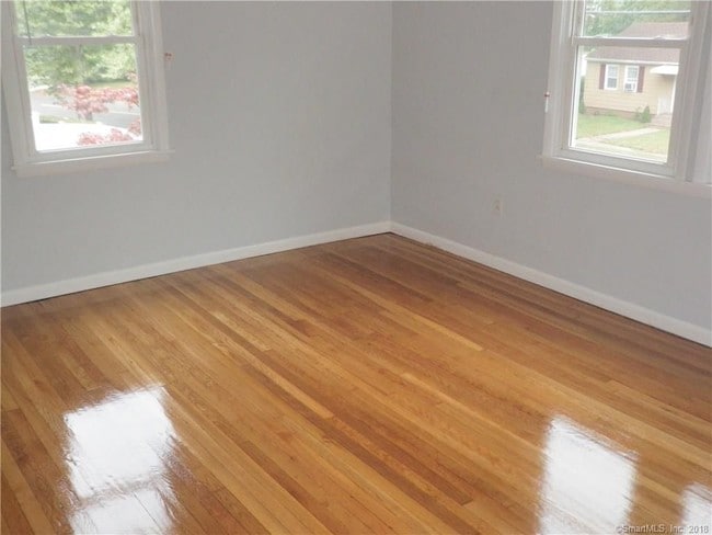 Building Photo - 156 Concord St