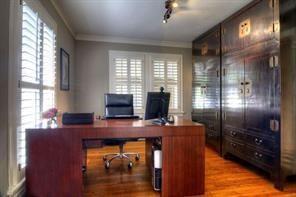 Foto del edificio - 2222 Shakespeare St