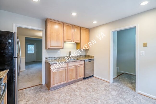 Building Photo - 9103 Vosger Ct