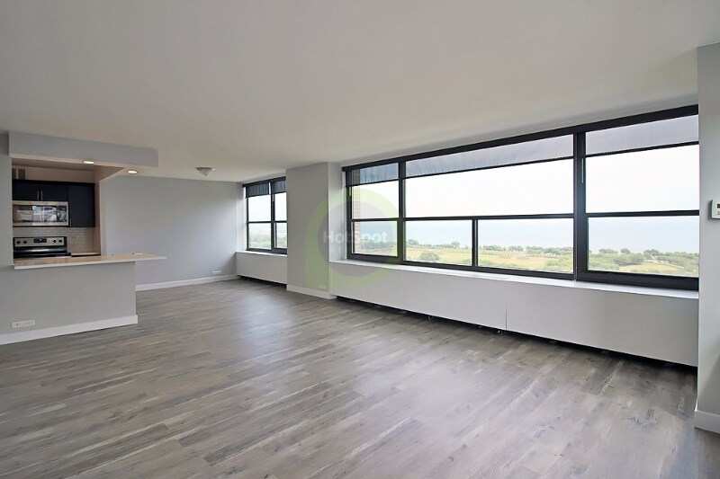 Foto principal - 1100 S Michigan Ave