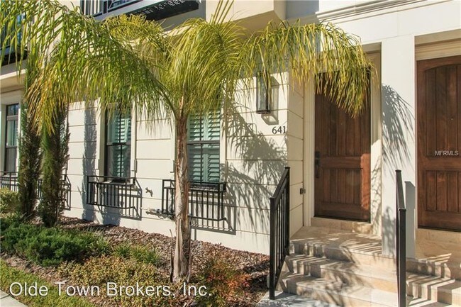 Building Photo - 3 br, 3.5 bath House - 641 E Jackson St.