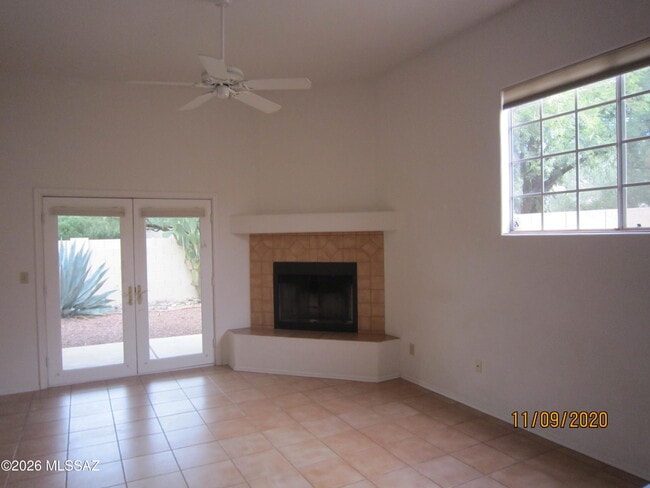 Building Photo - 3331 N Deerspring Ct