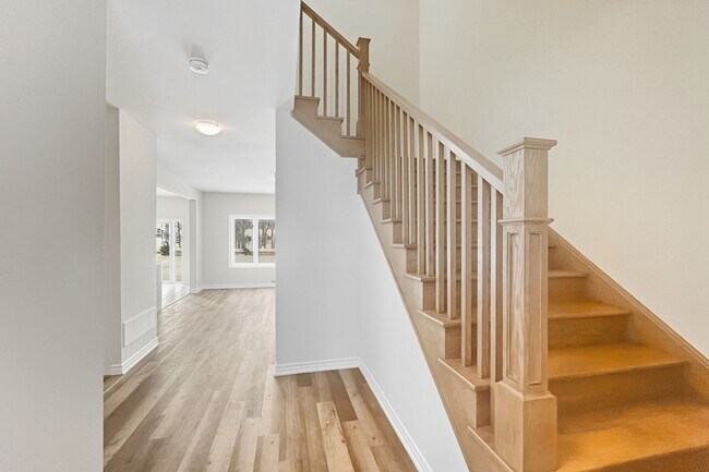 Photo du bâtiment - 275 Beechwood Forest Ln